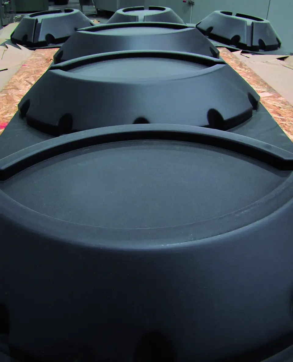 Heavy-gauge thermoformed fender component for heavy equipment OEM