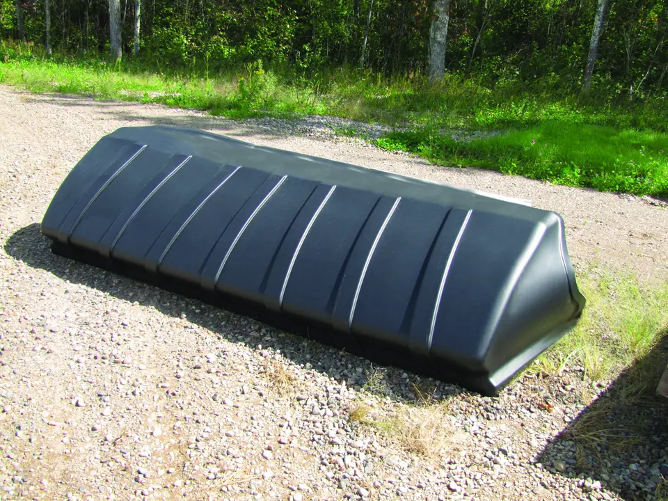 Heavy-gauge thermoformed recreational and powersports component
